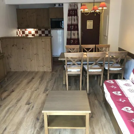 Apartment 3 Pieces 6 Pers Avec Balcon Et Parking, A 700m Du Centre De - Fr-1-263-222 *