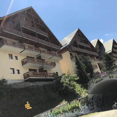 3 Pieces 6 Pers Avec Balcon Et Parking, A 700m Du Centre De - Fr-1-263-222 * Valloire